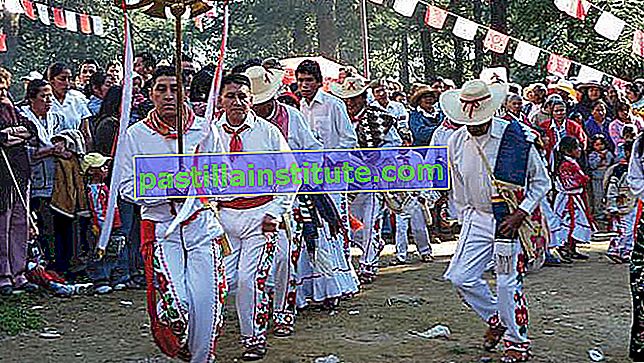 Otomí exécutant une danse traditionnelle