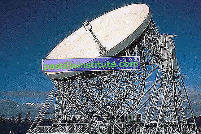 Lovell Telescope, un radiotélescope entièrement orientable à Jodrell Bank, Macclesfield, Cheshire, Eng.