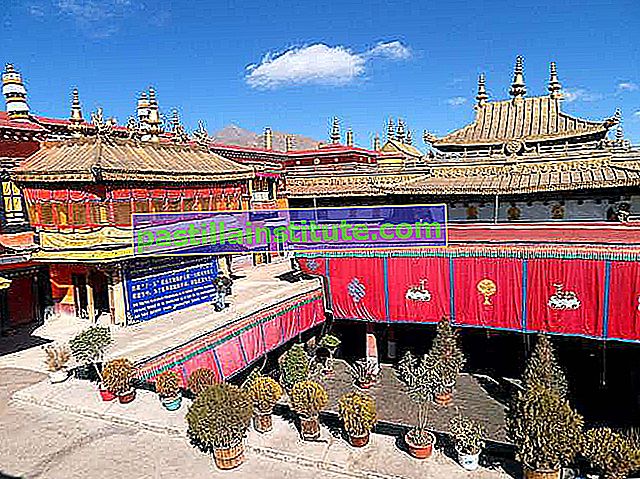 Temple de Tsuglagkhang