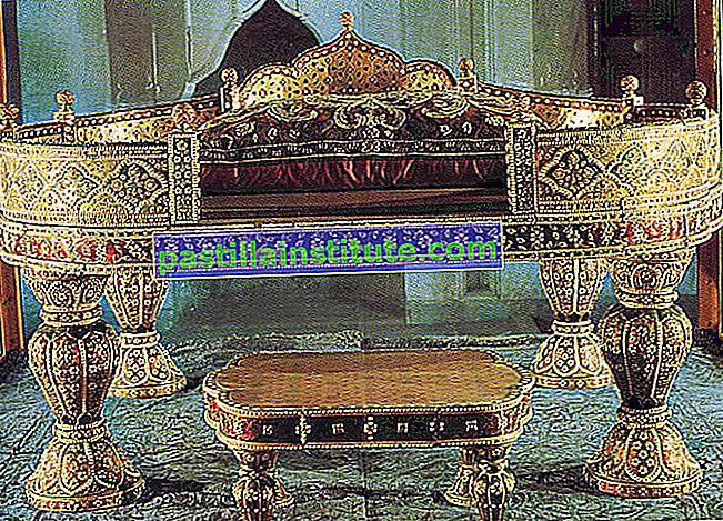 Павиний трон